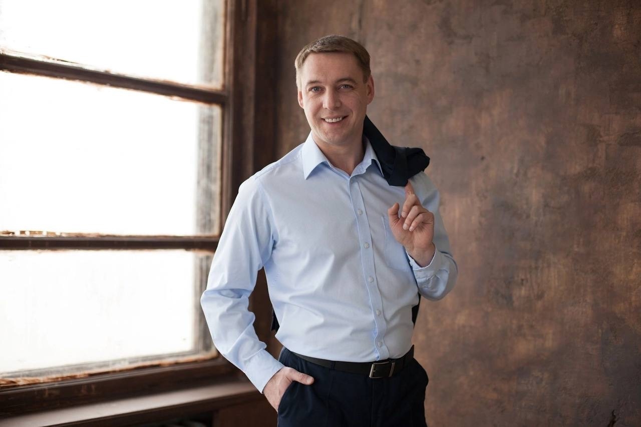 

Билеты на Певец у микрофона. Песни Владимира Высоцкого (Воронежский концертный зал)