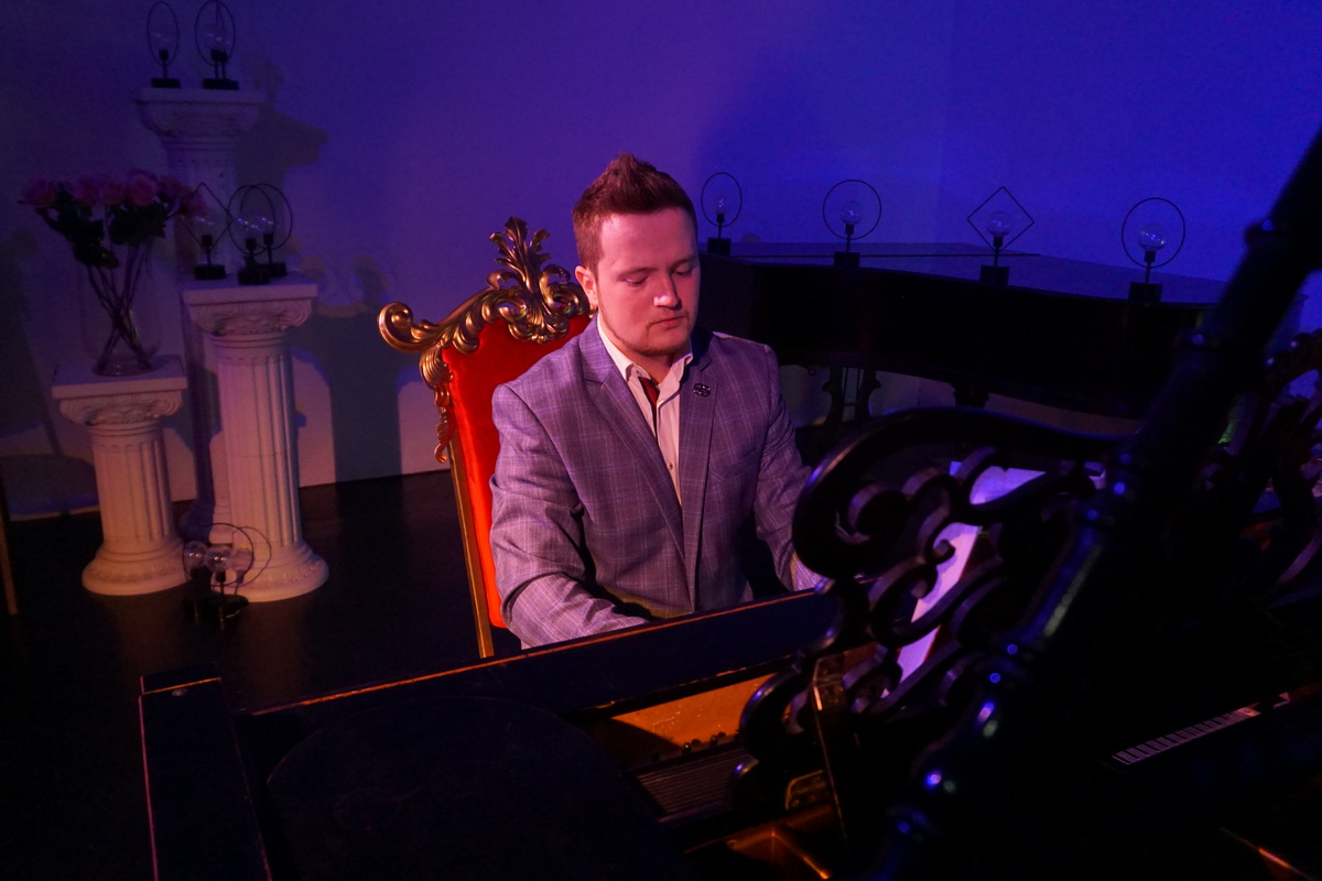 

Билеты на Марк Шубин. Отражение спящего города (Дом Шрёдера)