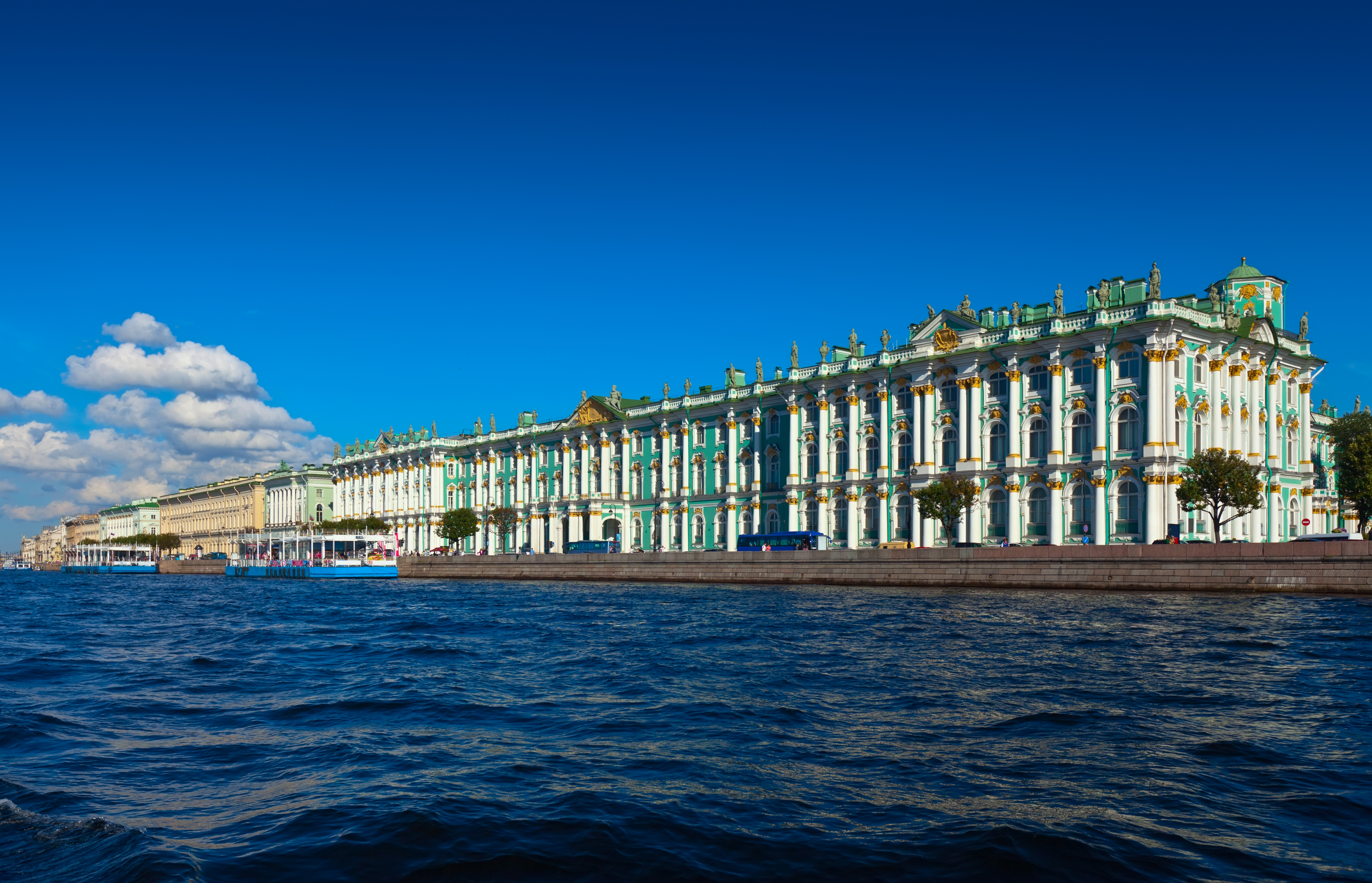 

Билеты на На выстрел пушки (Причал на Фонтанке 53)