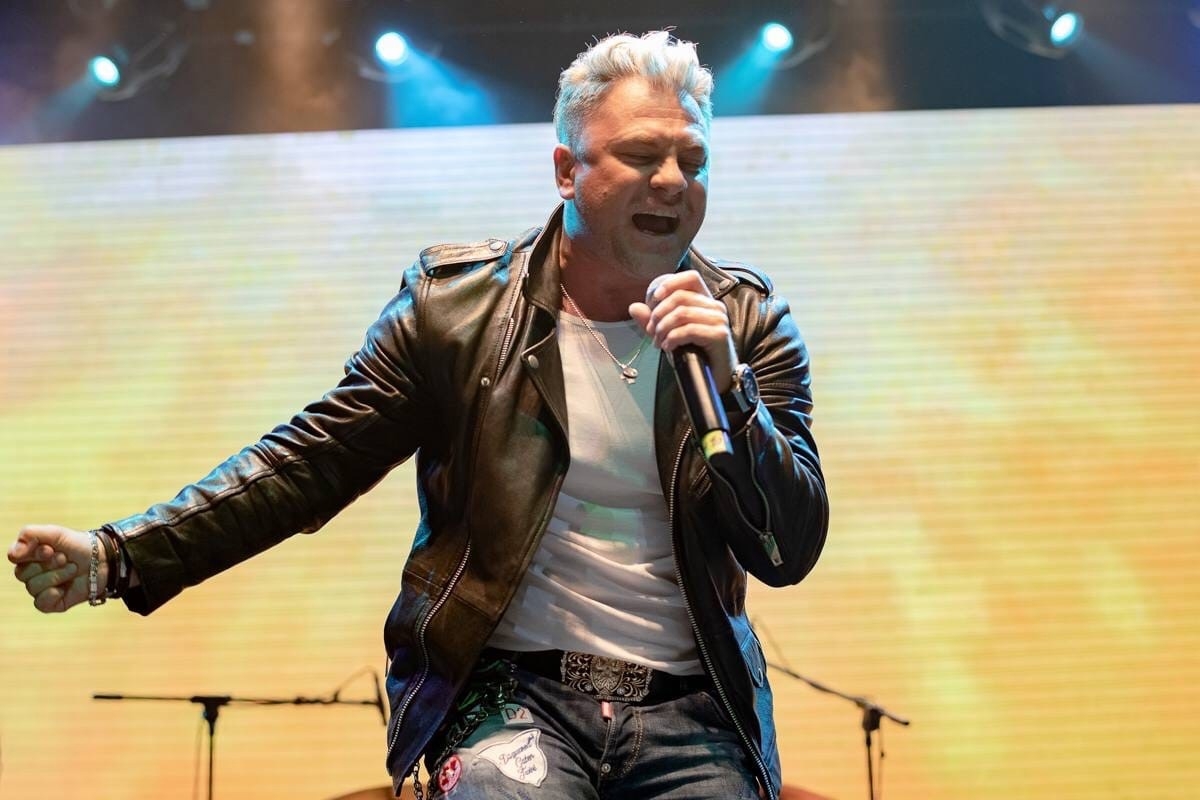 

Билеты на Кумиры поколений (ДК «Россия»)