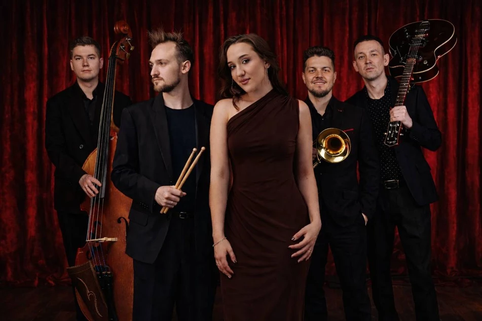 

Билеты на Слушай, а если вот так — квинтет Тимофея Нечитайло (Майлз)