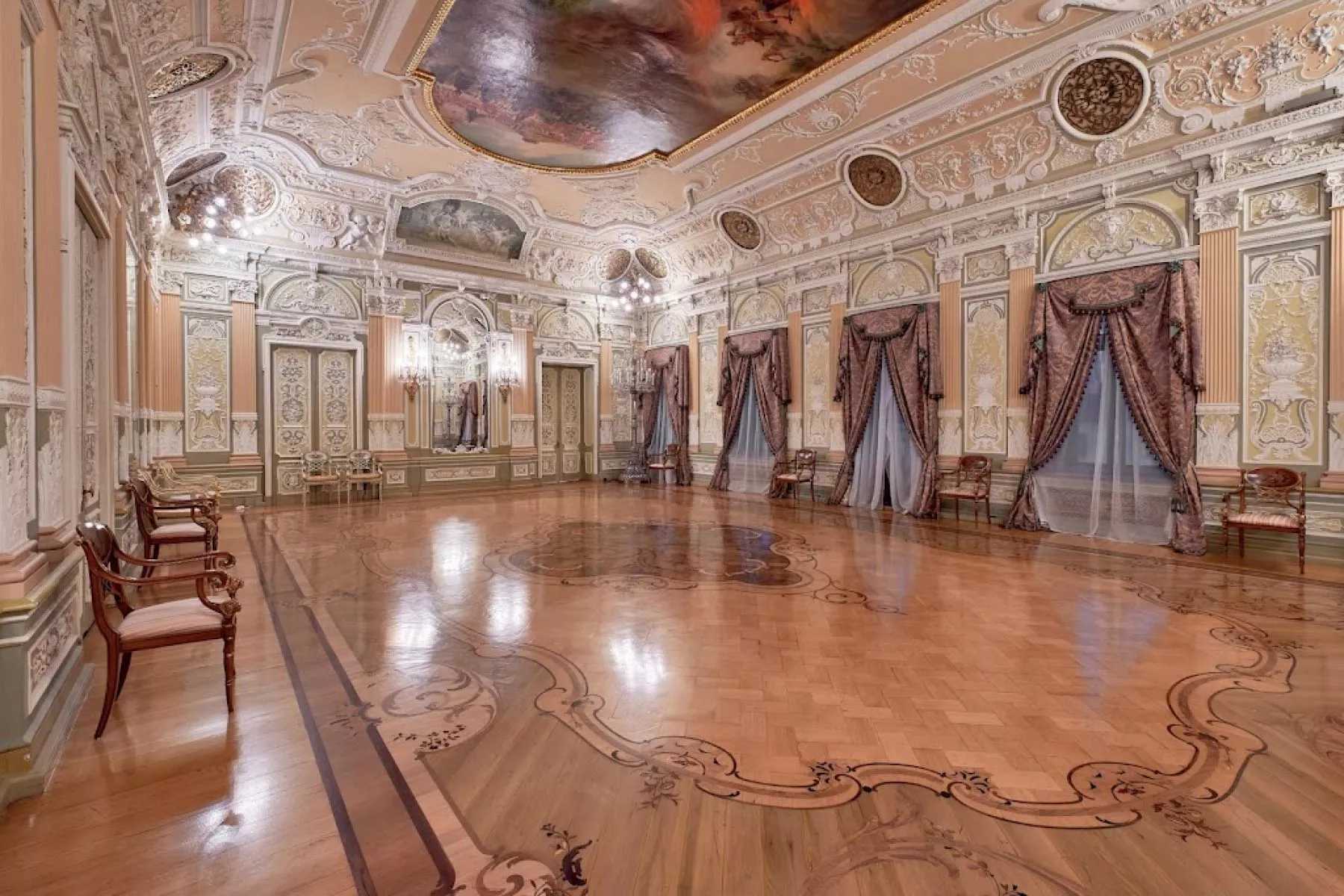 

Билеты на Светский винтаж (Taleon Imperial Hotel (Особняк купцов Елисеевых))
