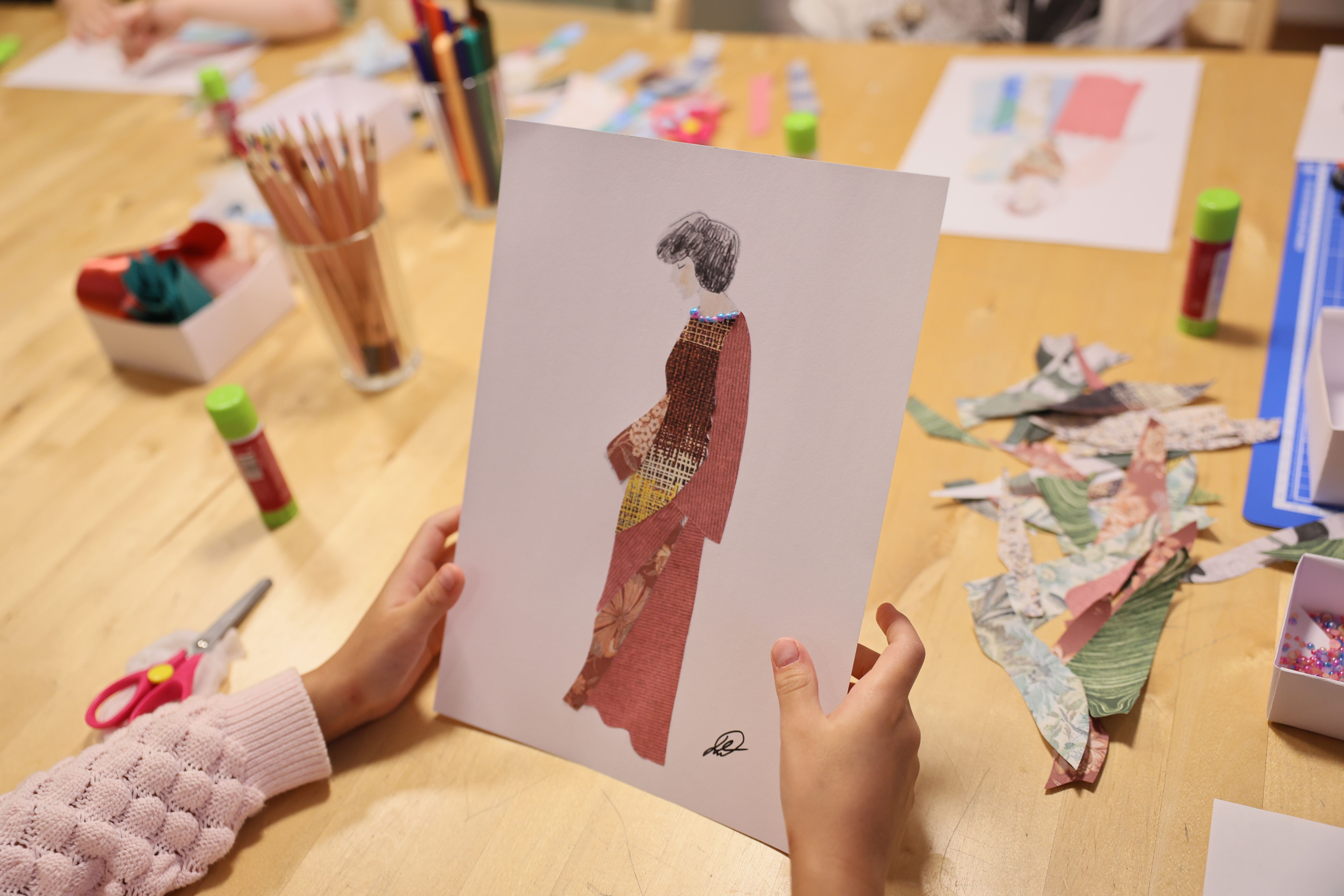 

Билеты на Художник по костюмам (7–10 лет) (Мастерская театрального художника Давида Боровского)