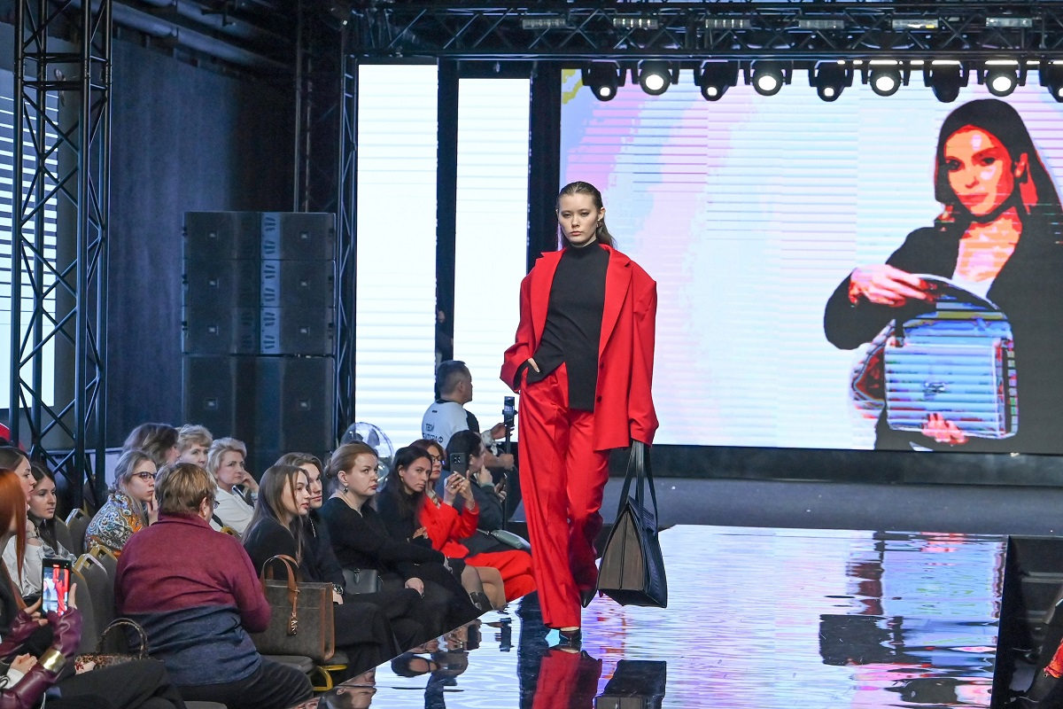 

Билеты на Fashion-фестиваль «Модная волна» (Яровит Холл Якиманка)