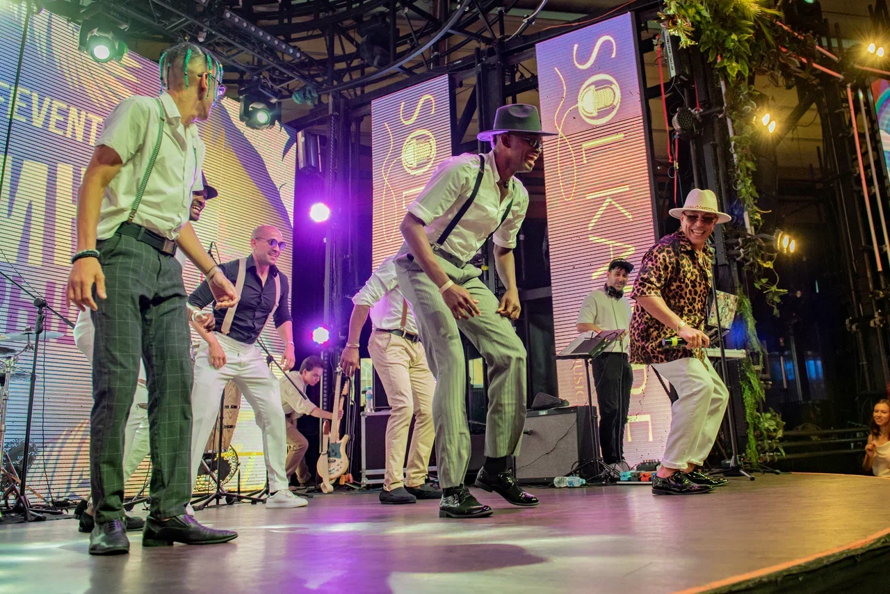 

Билеты на Легендарная латина на крыше (VK Gipsy)