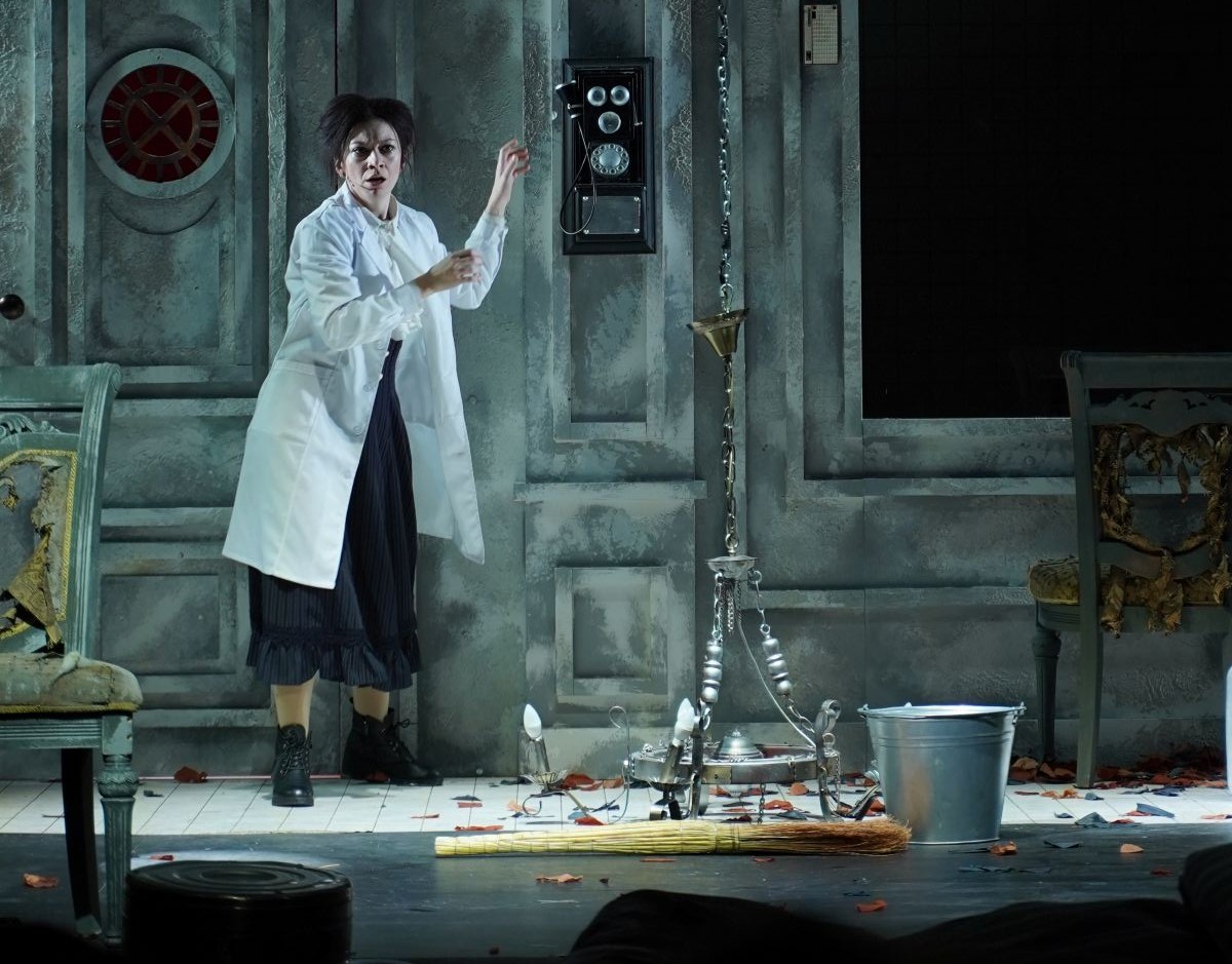 

Билеты на Поднимите трубку (Русский театр драмы им. Горького)