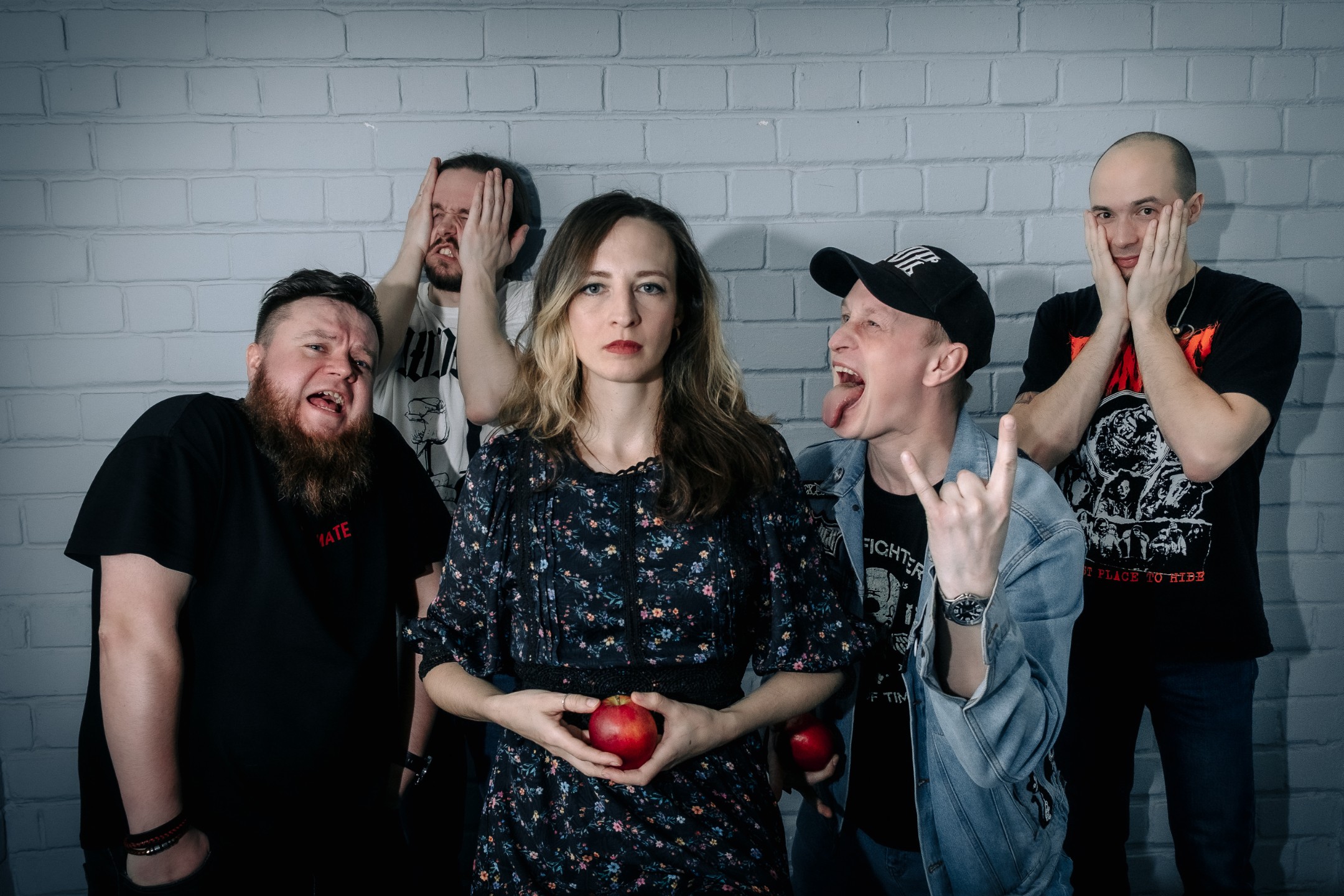 

Билеты на Старуха + Toxic Bleat (Ласточка)