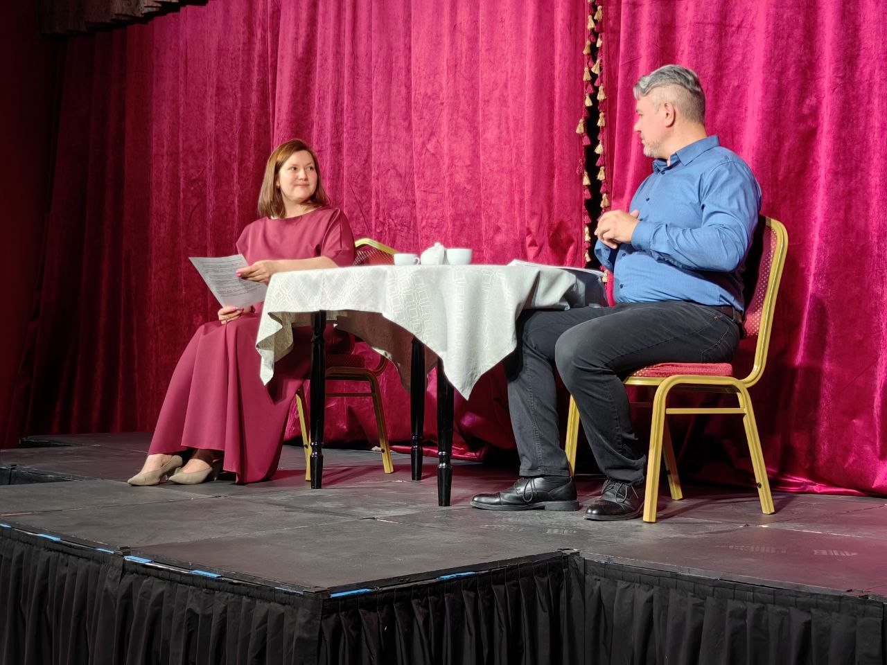 

Билеты на Новый год в театре (В городе Nⁿ)