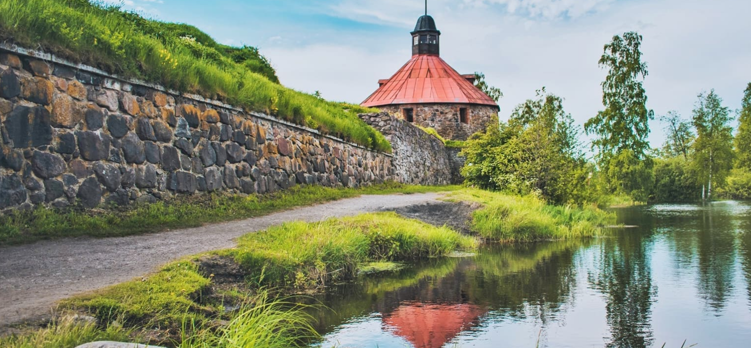 

Билеты на Карельский колорит: долина водопадов, лес, уха и музей в скале (Улица Казанская, 2)