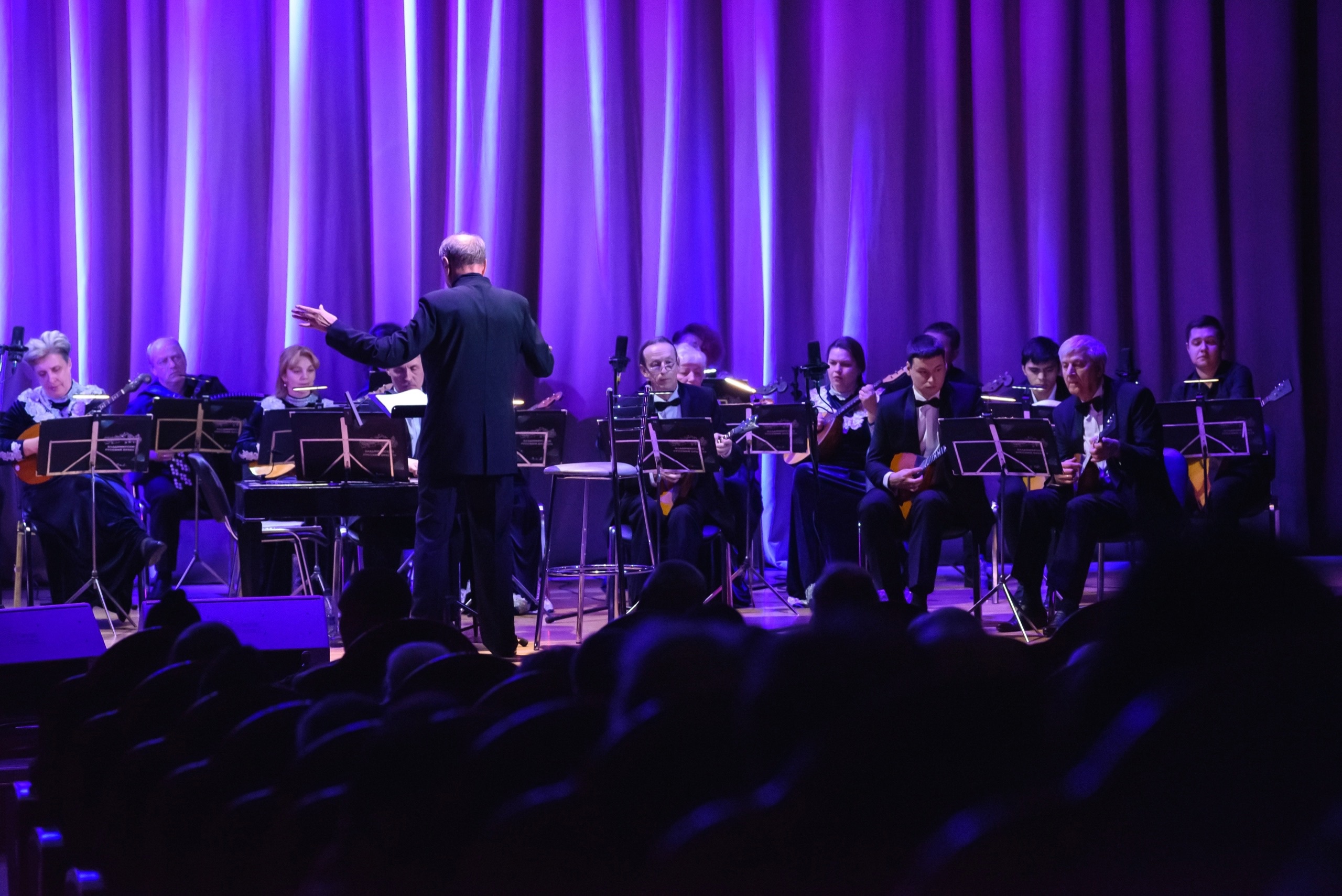 

Билеты на Владимирский русский оркестр (Губернский)