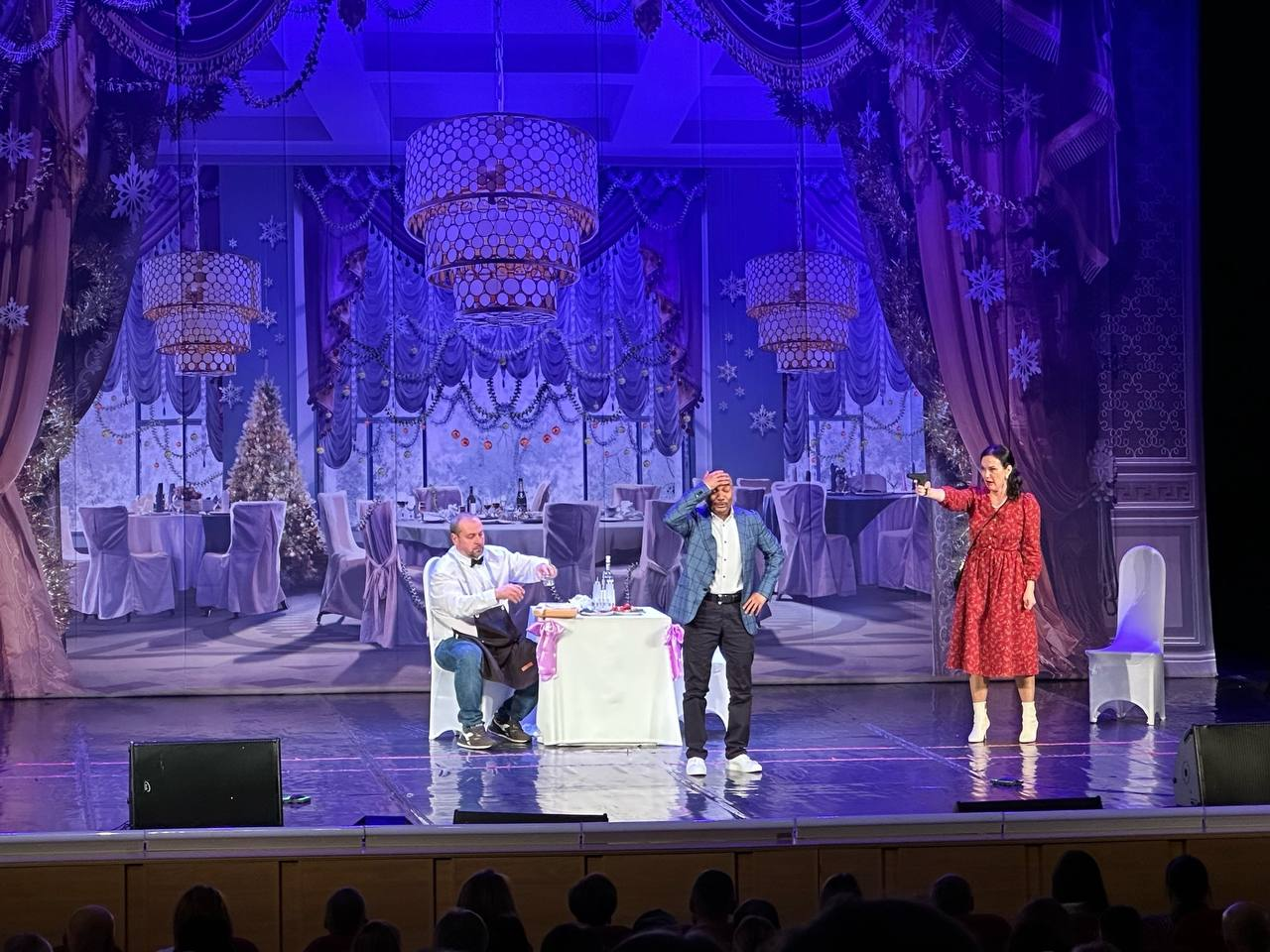 

Билеты на Хорошо, что выжил... Жаль, что из ума (ДК им. Зуева)