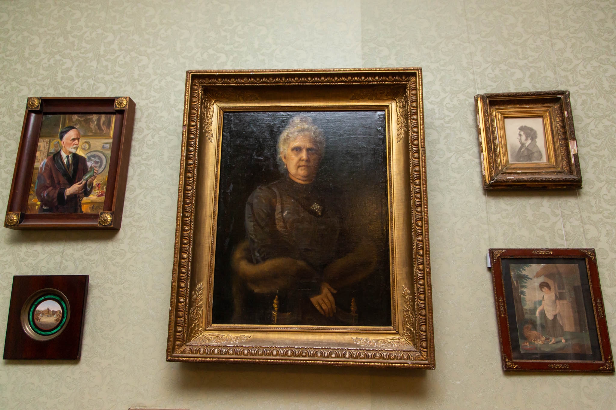 

Билеты на Императорская семья и семья Бенуа (Музей Бенуа на Васильевском)