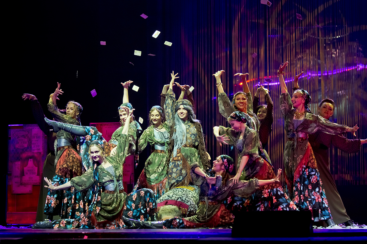 

Билеты на Ах, водевиль, водевиль... (Музыкальный театр)