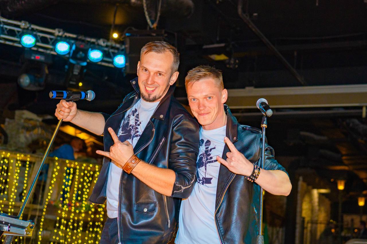 

Билеты на Disco братья. Большая новогодняя дискотека 90-х (Arena Hall / Aura Night Club)