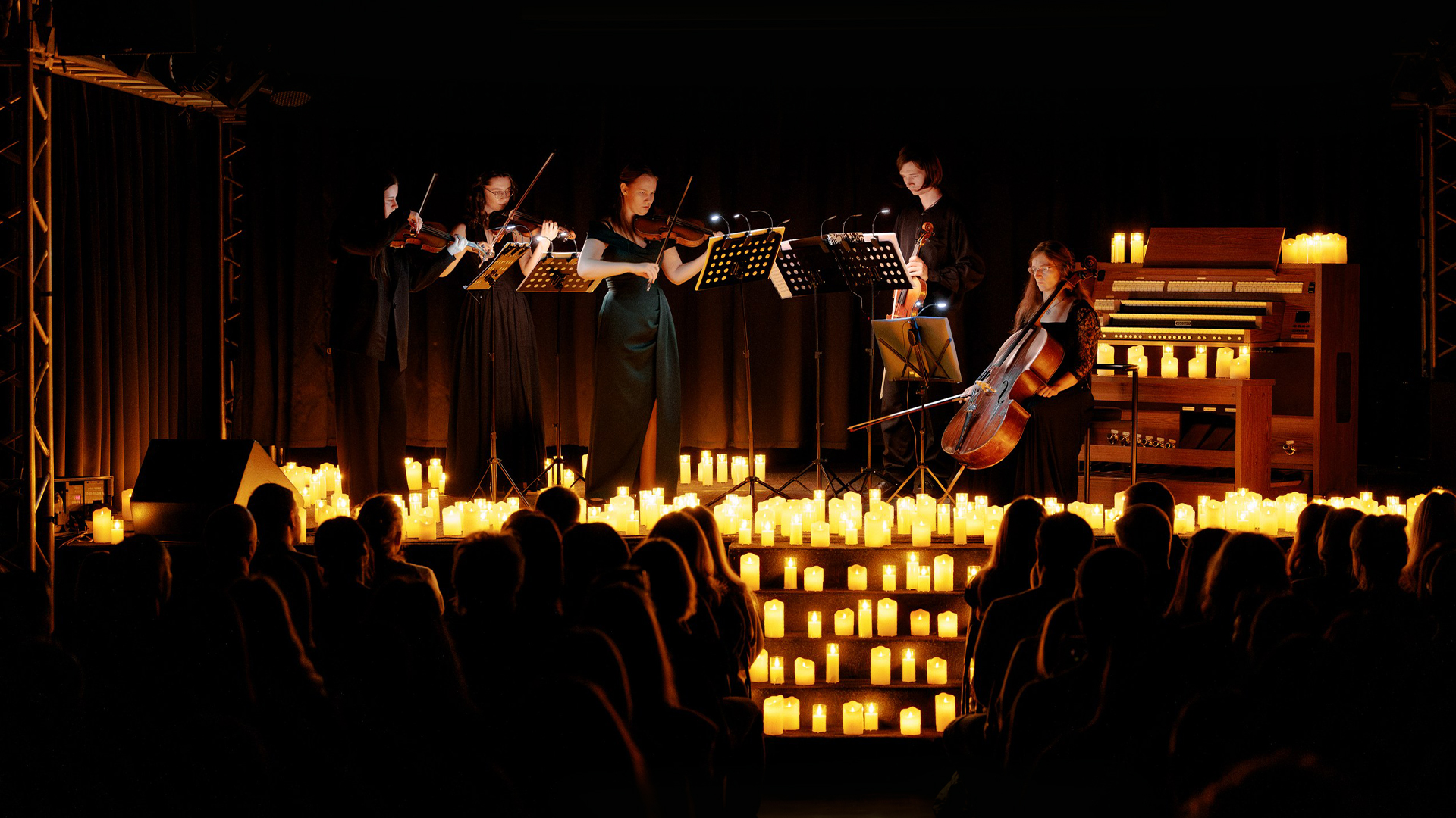 

Билеты на Классика при свечах. «Времена года» Вивальди (DKRT)