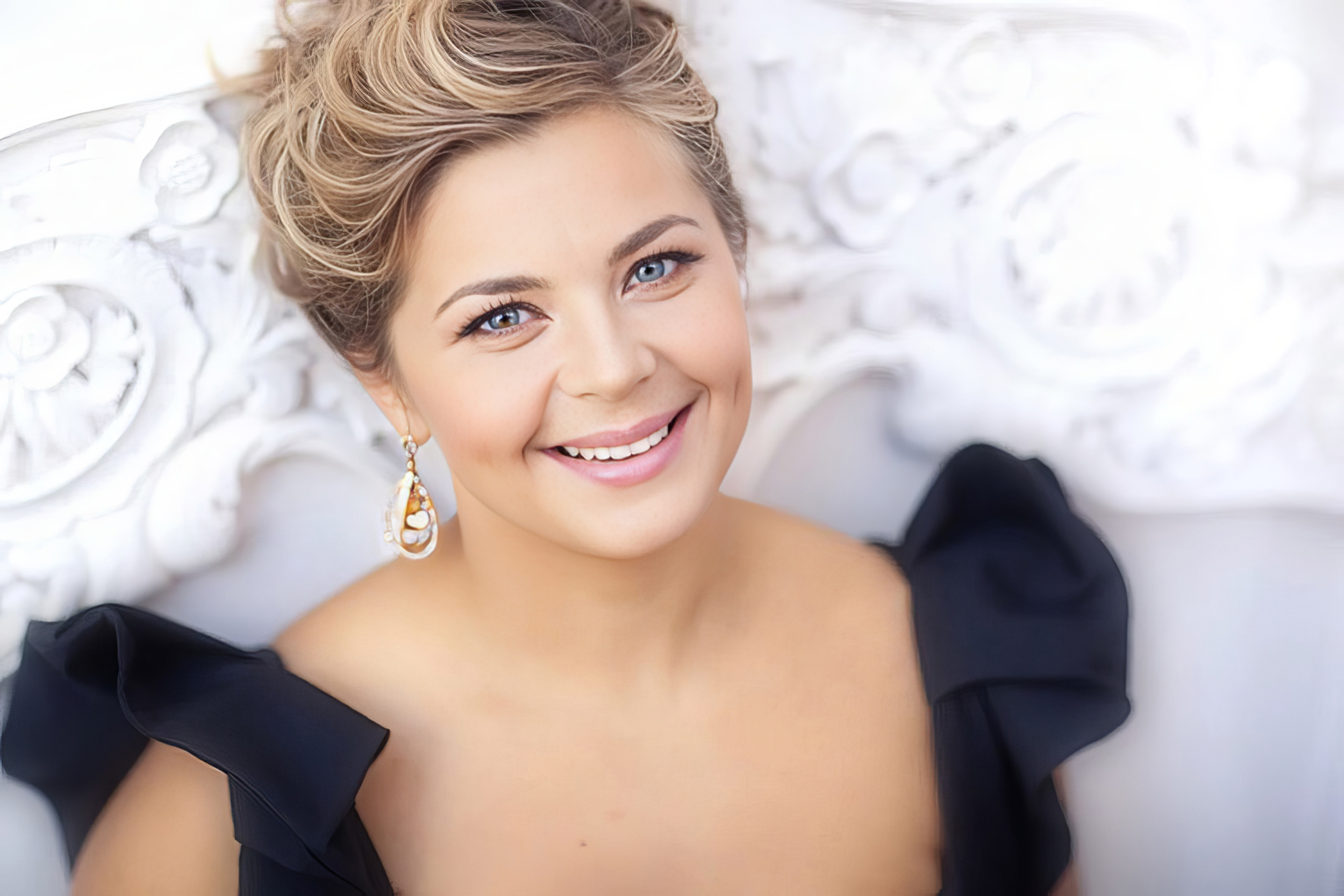 

Билеты на Ирина Пегова. Литературно-музыкальный вечер поэзии «Серебряного века» (Капелла)