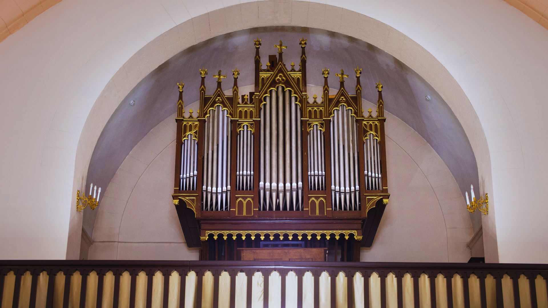 

Билеты на Орган при свечах: Bachs Memento / Памяти Баха (Римско-католический храм Матери Божией Лурдской)