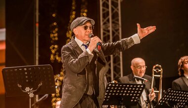 Послушайте афиша