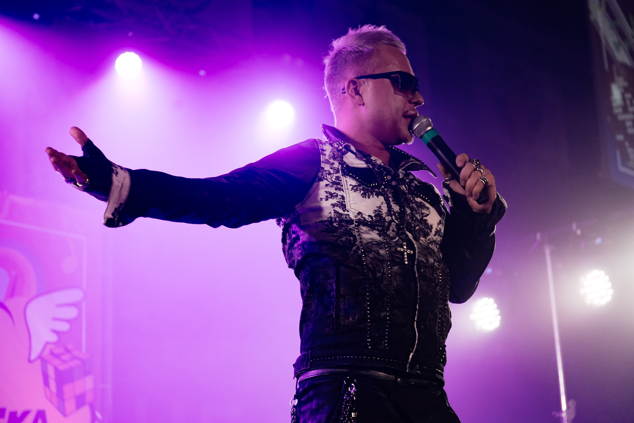 

Билеты на Золотые хиты 90-х и 2000-х (ДК ПНТЗ)