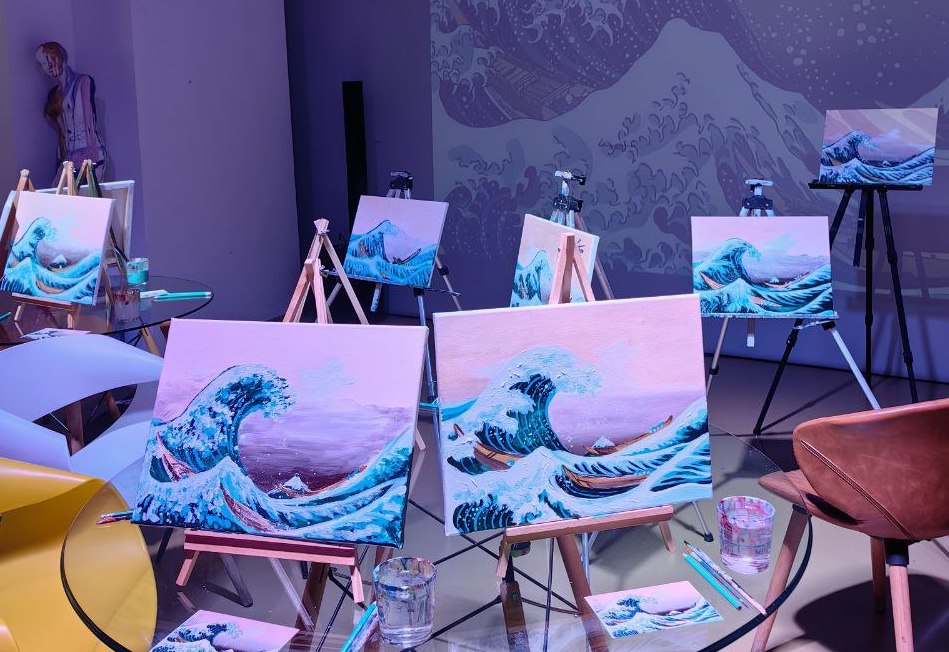 

Билеты на Мастер-класс по живописи «Большая волна» (Люмьер-Холл)