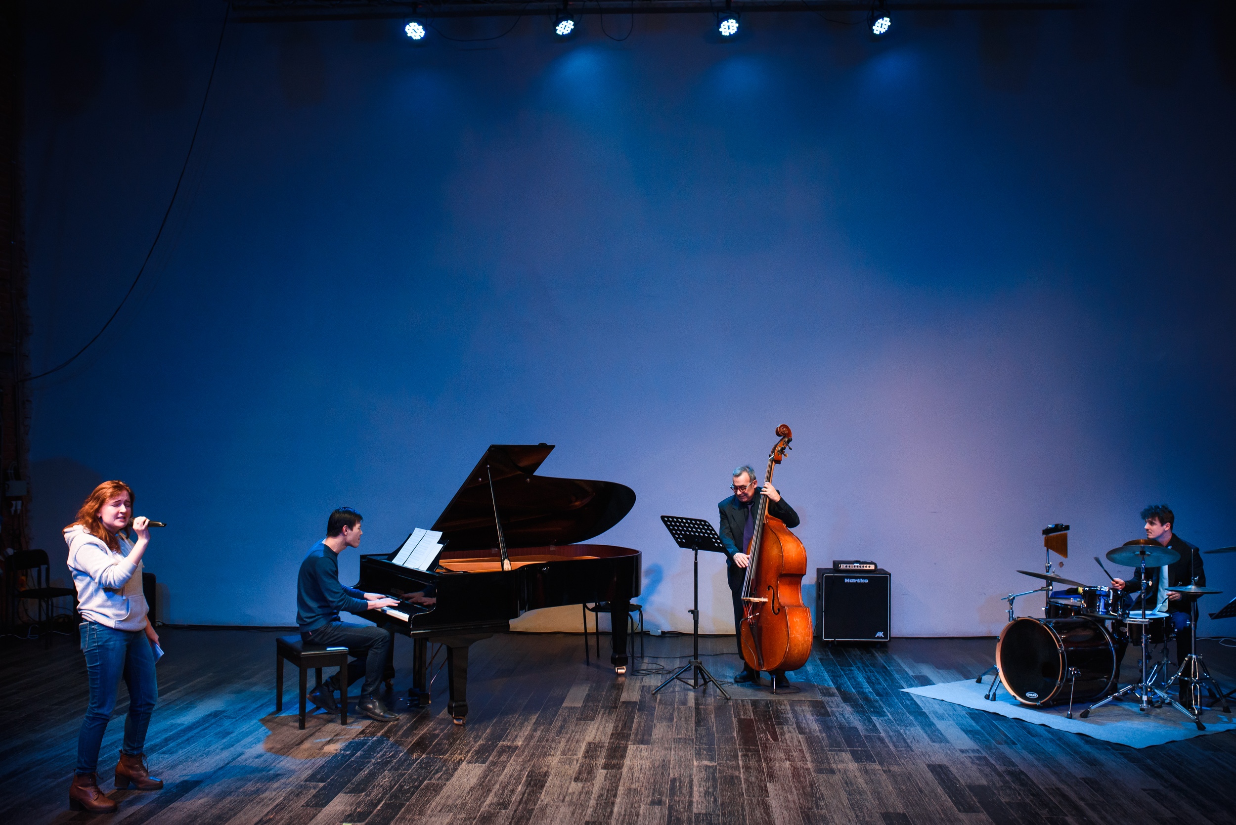 

Билеты на Весь этот джаз. Группа Вероники Махотиной, Jazz Up и Джаз-бэнд (Филармония)