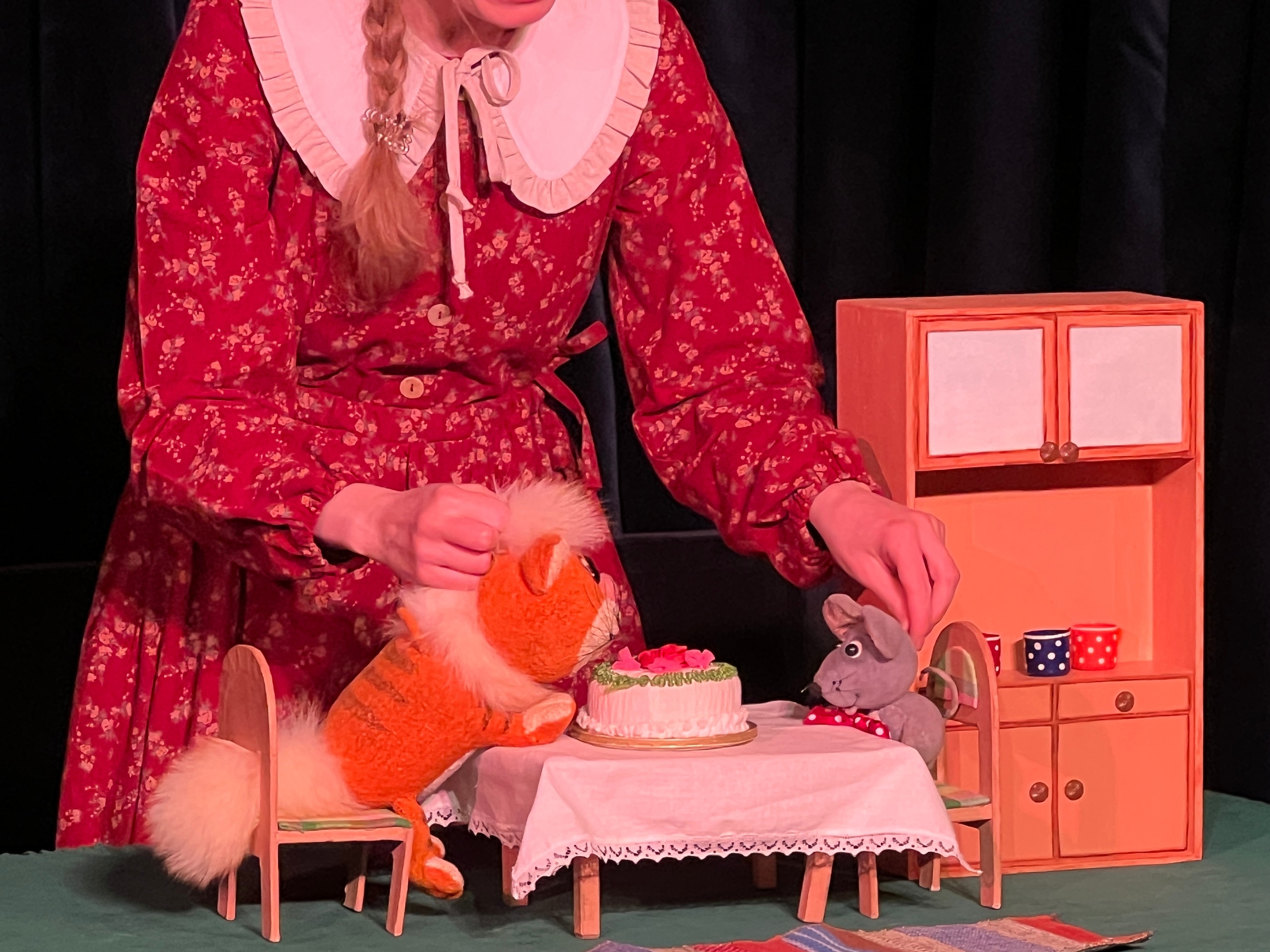 

Билеты на Кошки-мышки Бабушки Галины (Театр кукол)