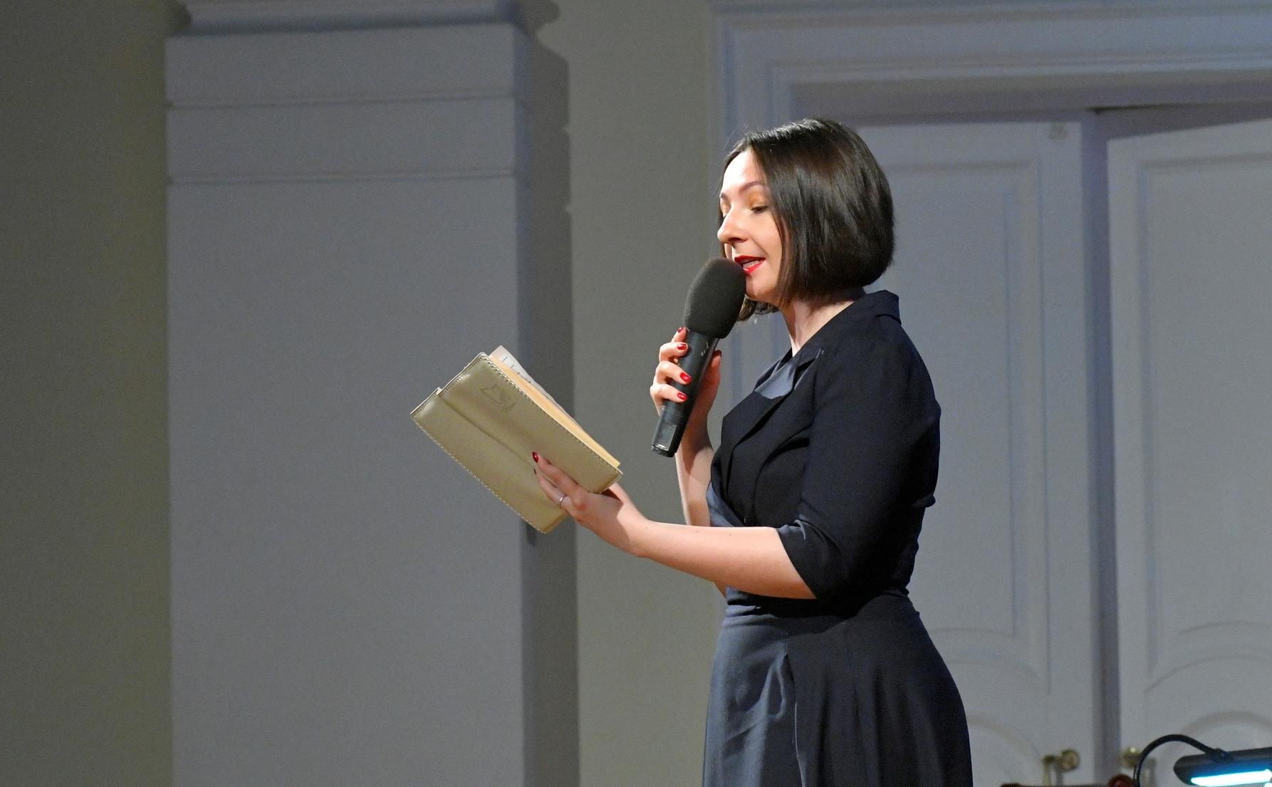 

Билеты на Надежда Костюк. Между нами девочками (Филармония. Зал органной и камерной музыки)