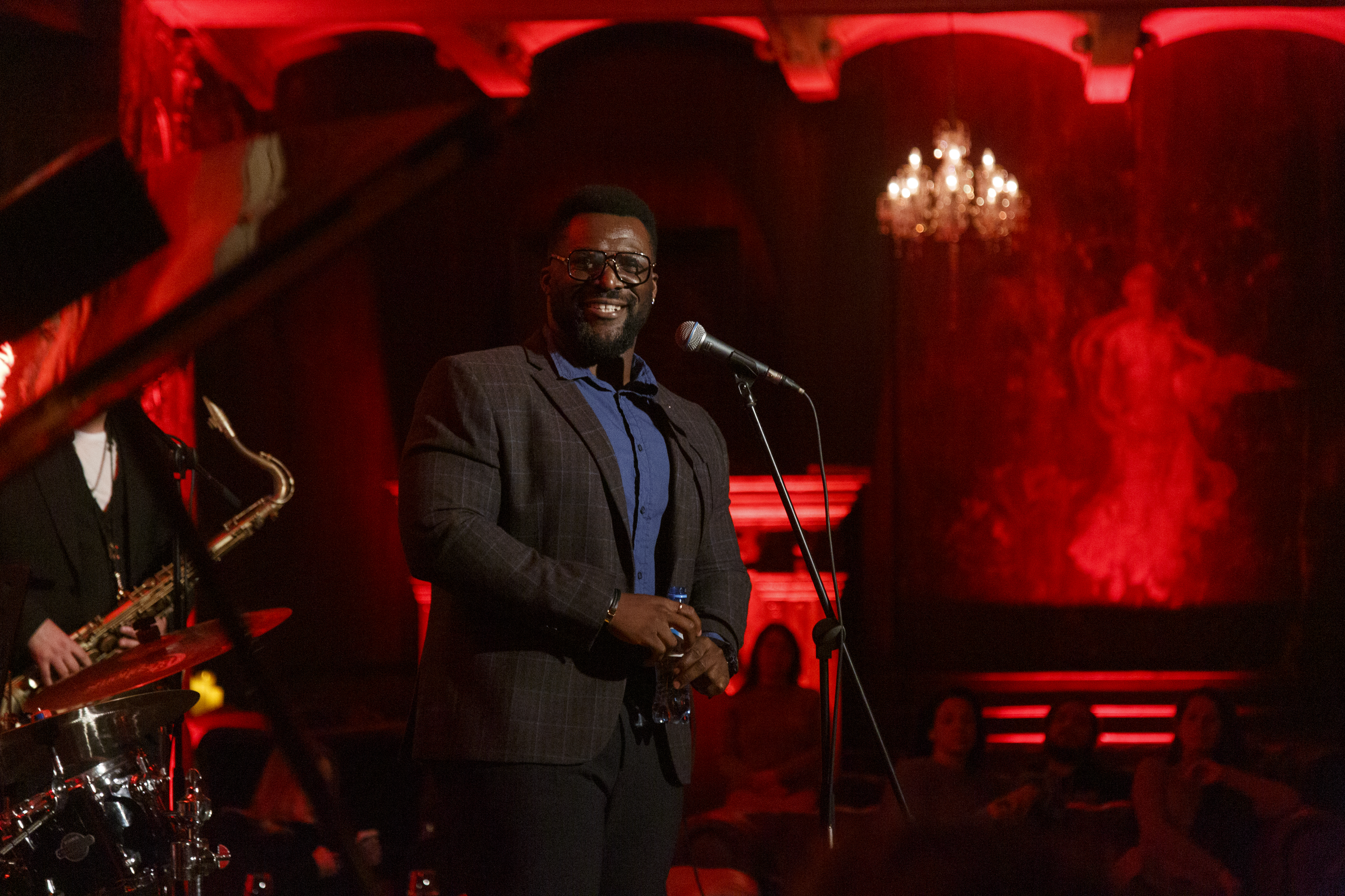 

Билеты на Jazz Love: Романтический концерт при свечах с джазовой звездой Gabriel Bhiggest & Motown Band (Крыша на Цветном)