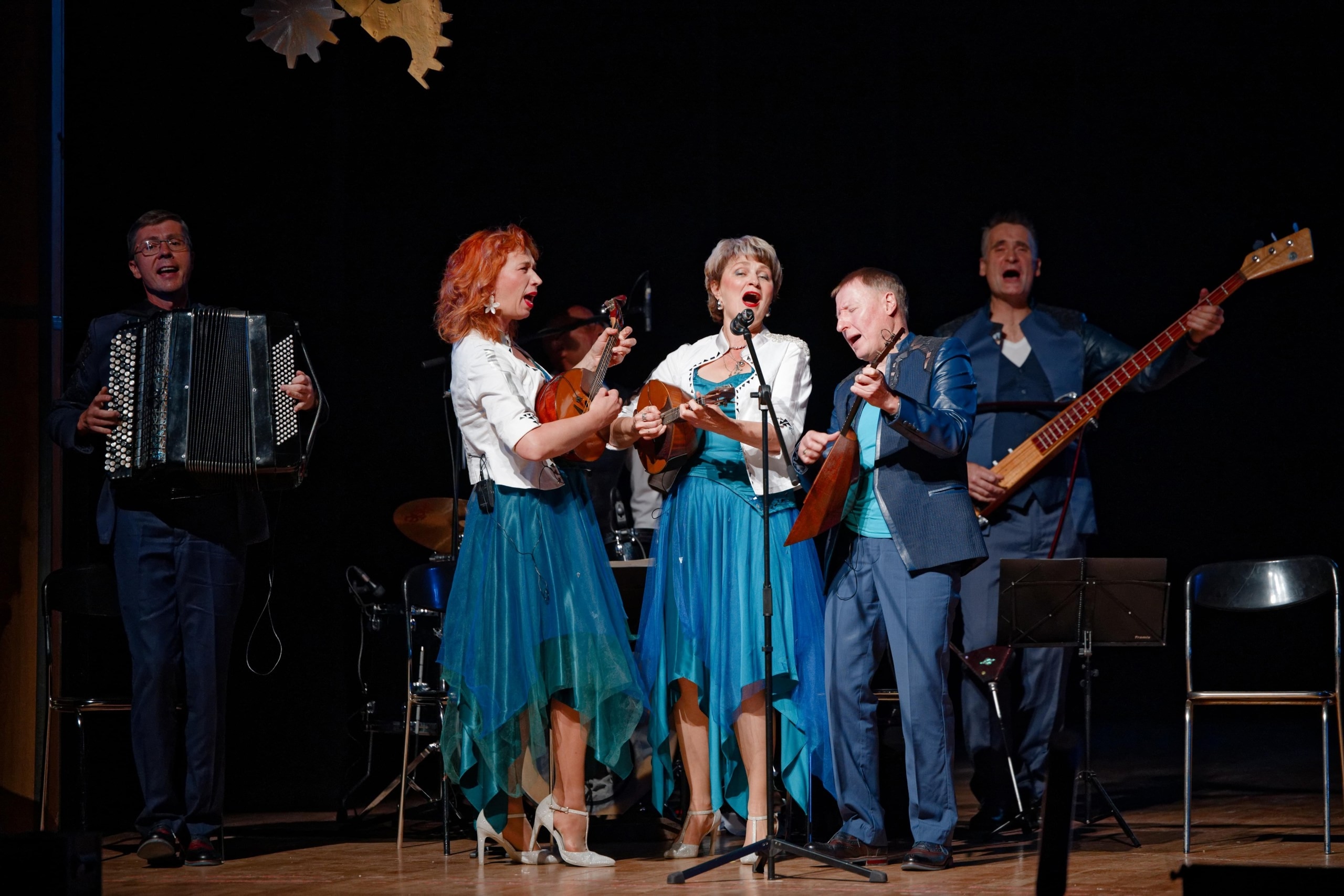 

Билеты на Рождественский вечер в хорошей компании с группой «Изумruд» (EverJazz)