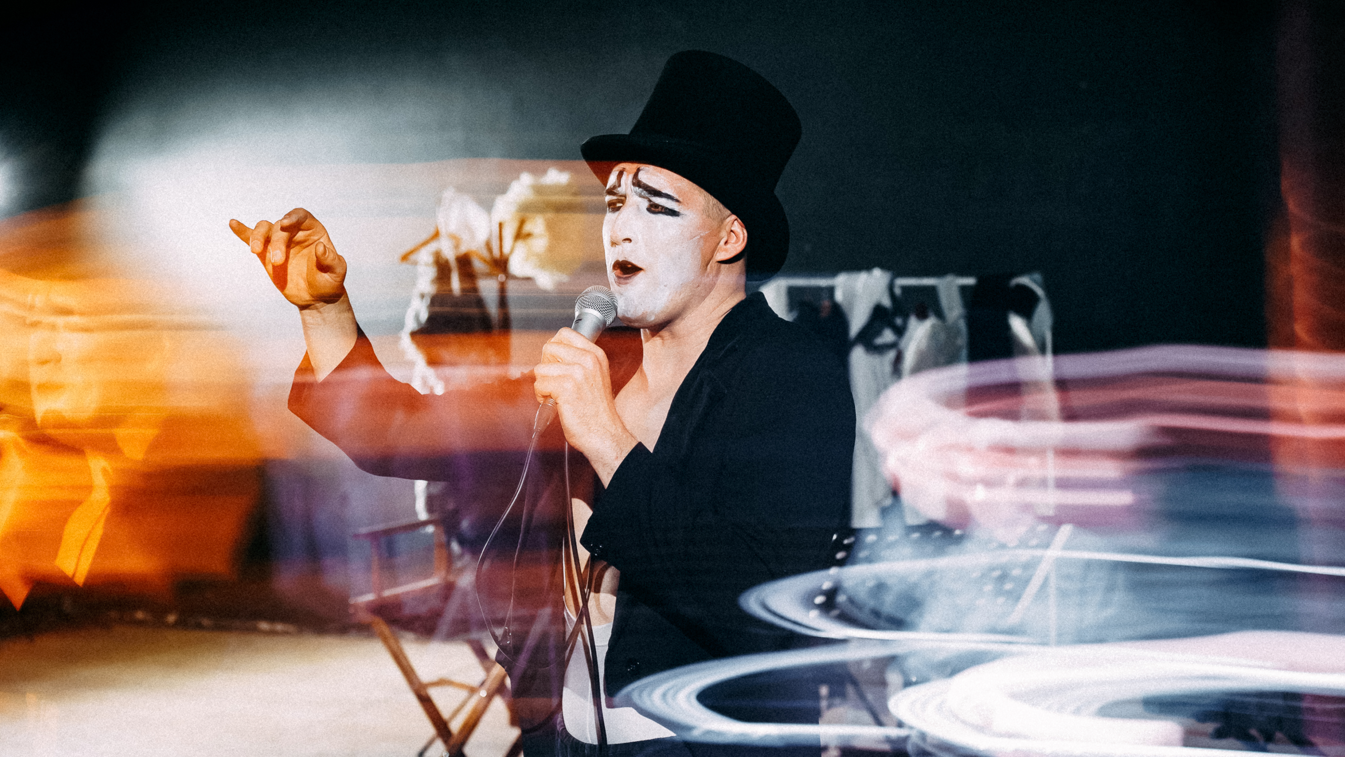 

Билеты на Роман с эмигрантом (Центр театрального мастерства)