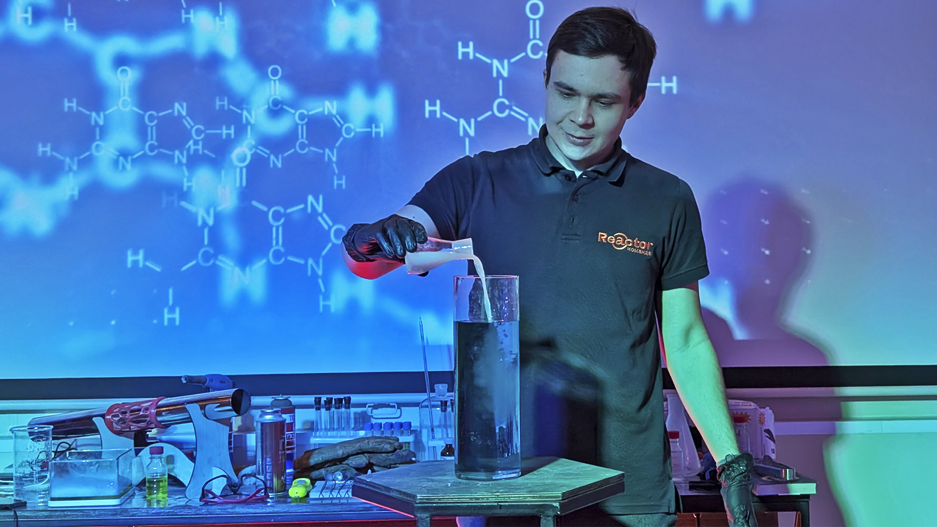 

Билеты на Химия против Физики (Реактор)