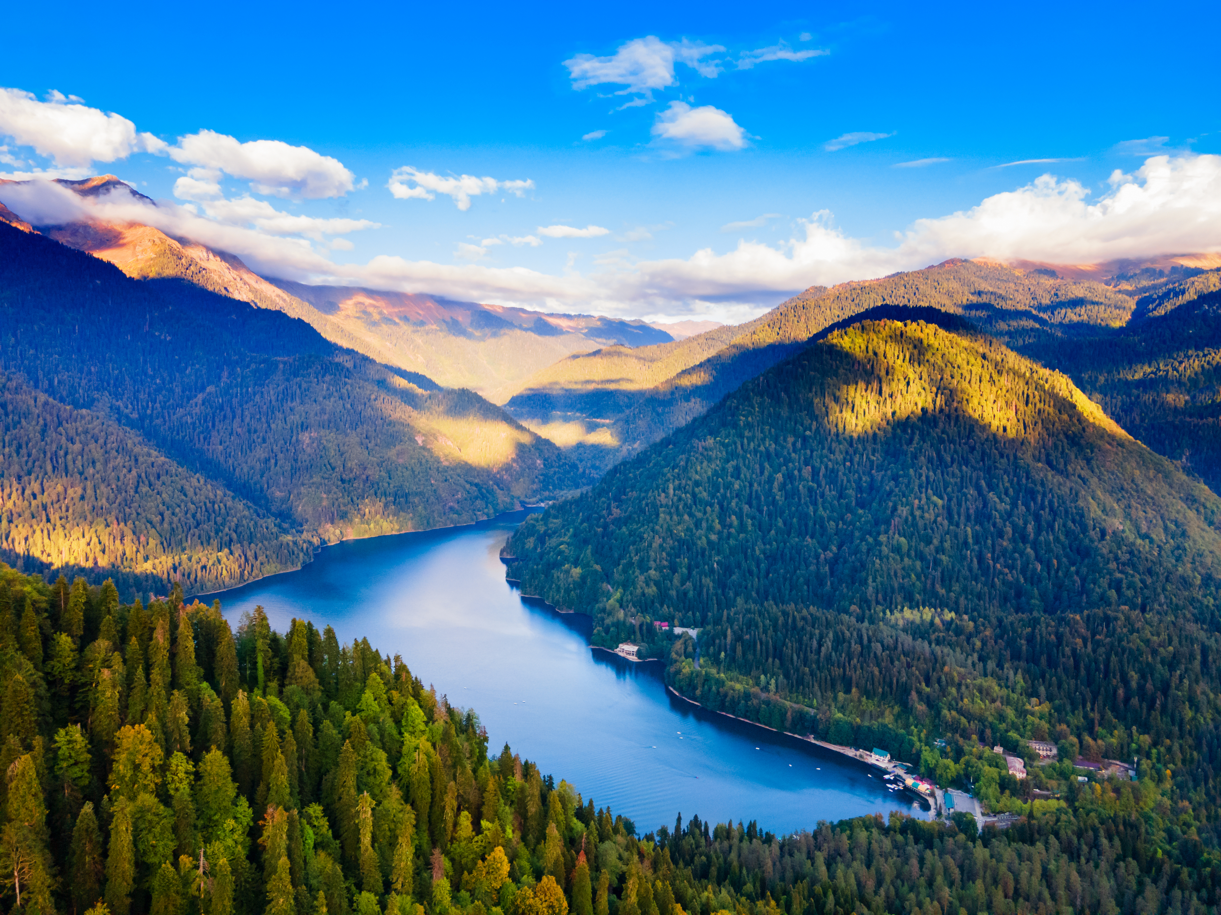 

Билеты на Авторский джип-тур: "Зимняя сказка на озере Рица" (старт из Сочи) (Джип-тур:"Зимняя сказка на озере Рица и Мандариновый сад" (из Сочи))