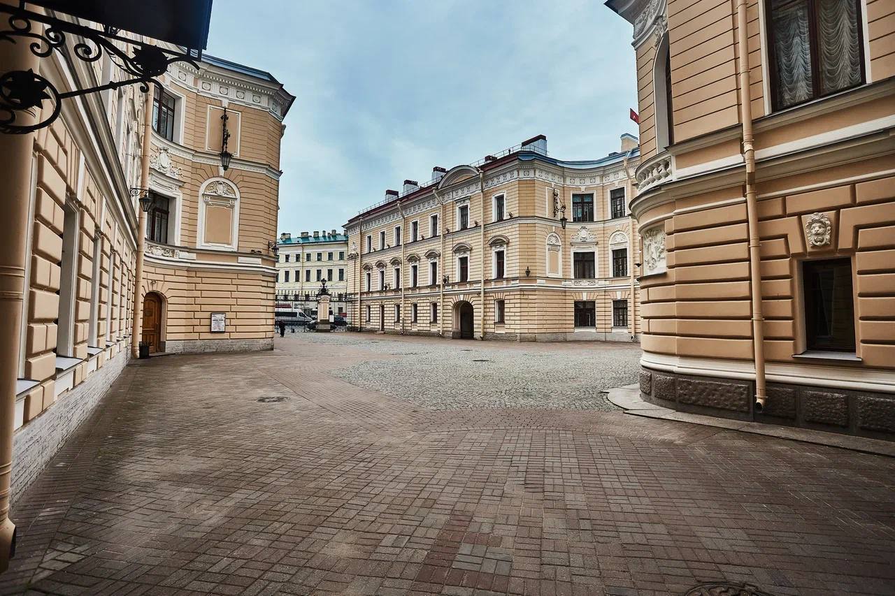 

Билеты на Художник и время: Дмитрий Шостакович (Капелла)