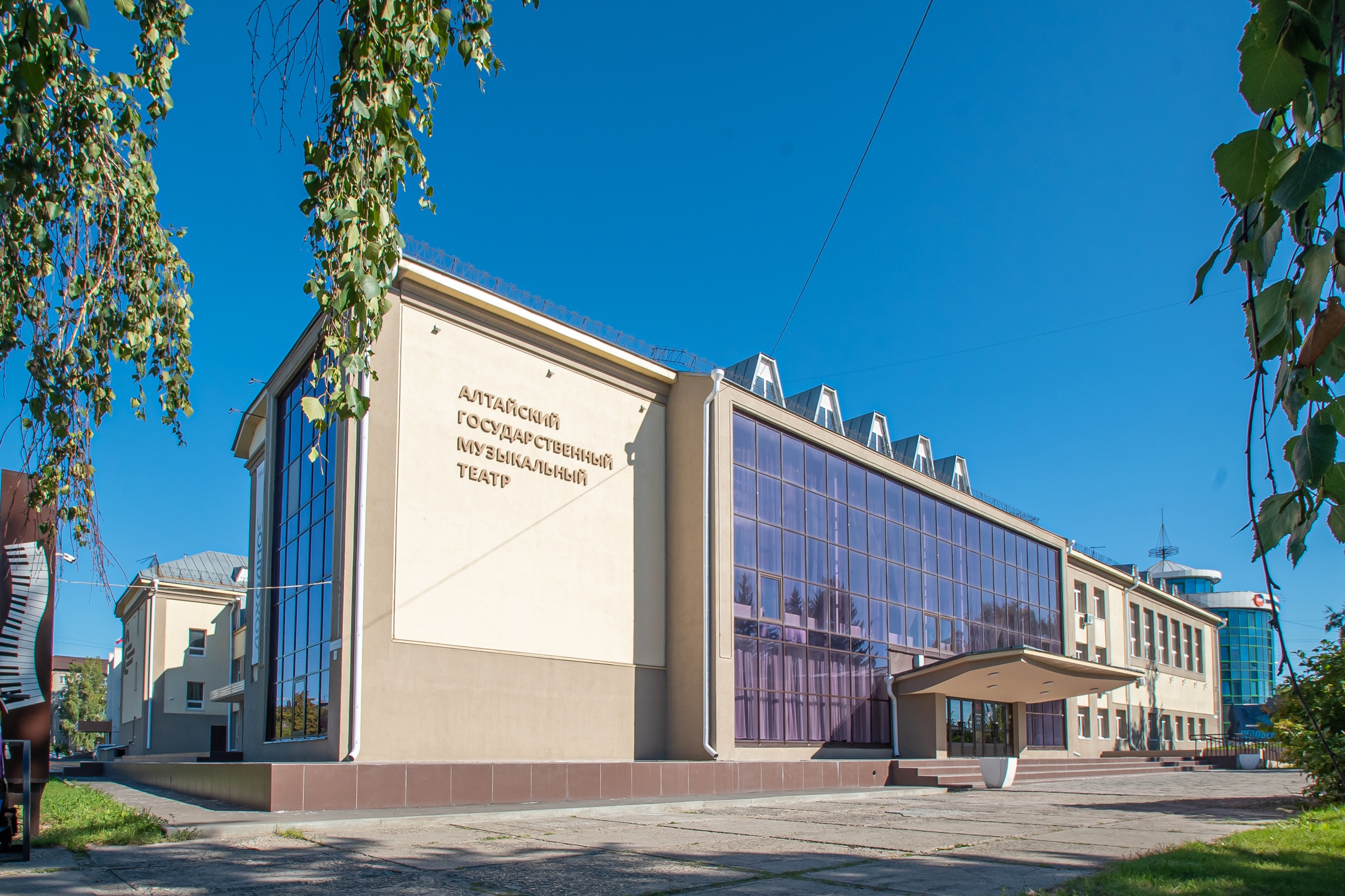 

Билеты на Собака на сене (Музыкальный театр)