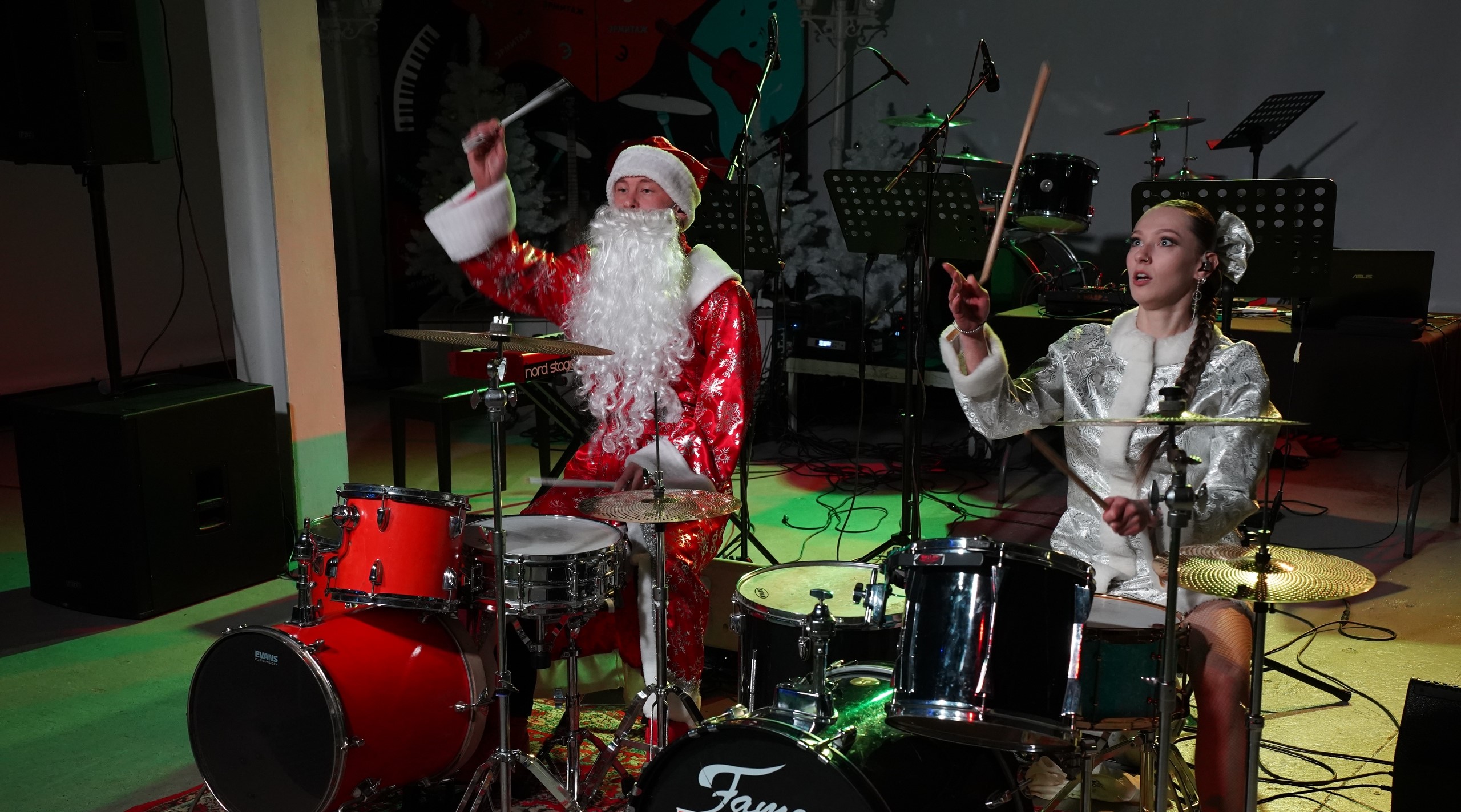 

Билеты на Новогодний драйв (Эрмитаж)