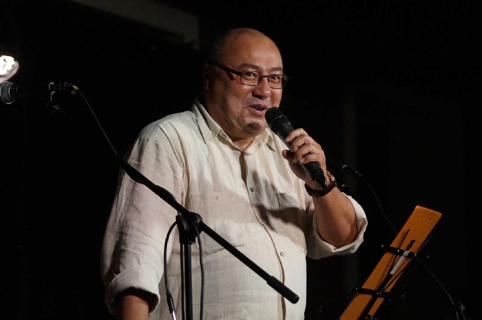 Афиша: Пока земля ещё вертится в Санкте-Петербург 8 мая 2026