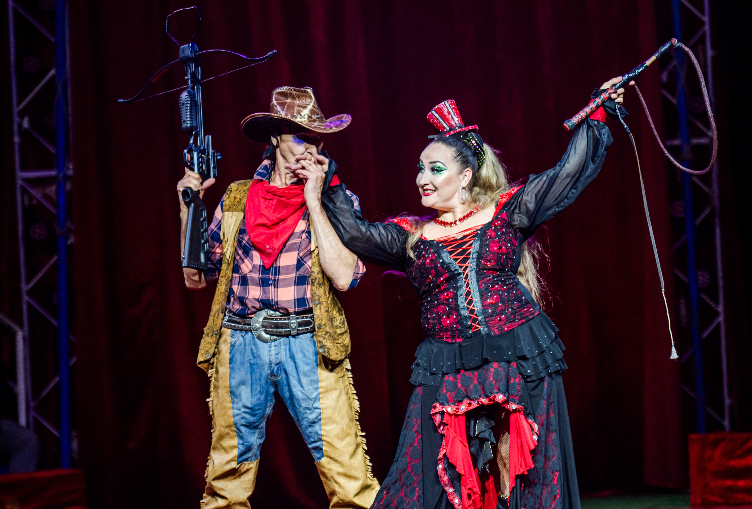 

Билеты на Цирк Мансуровых. Форсаж (Цирк-шапито братьев Мансуровых)