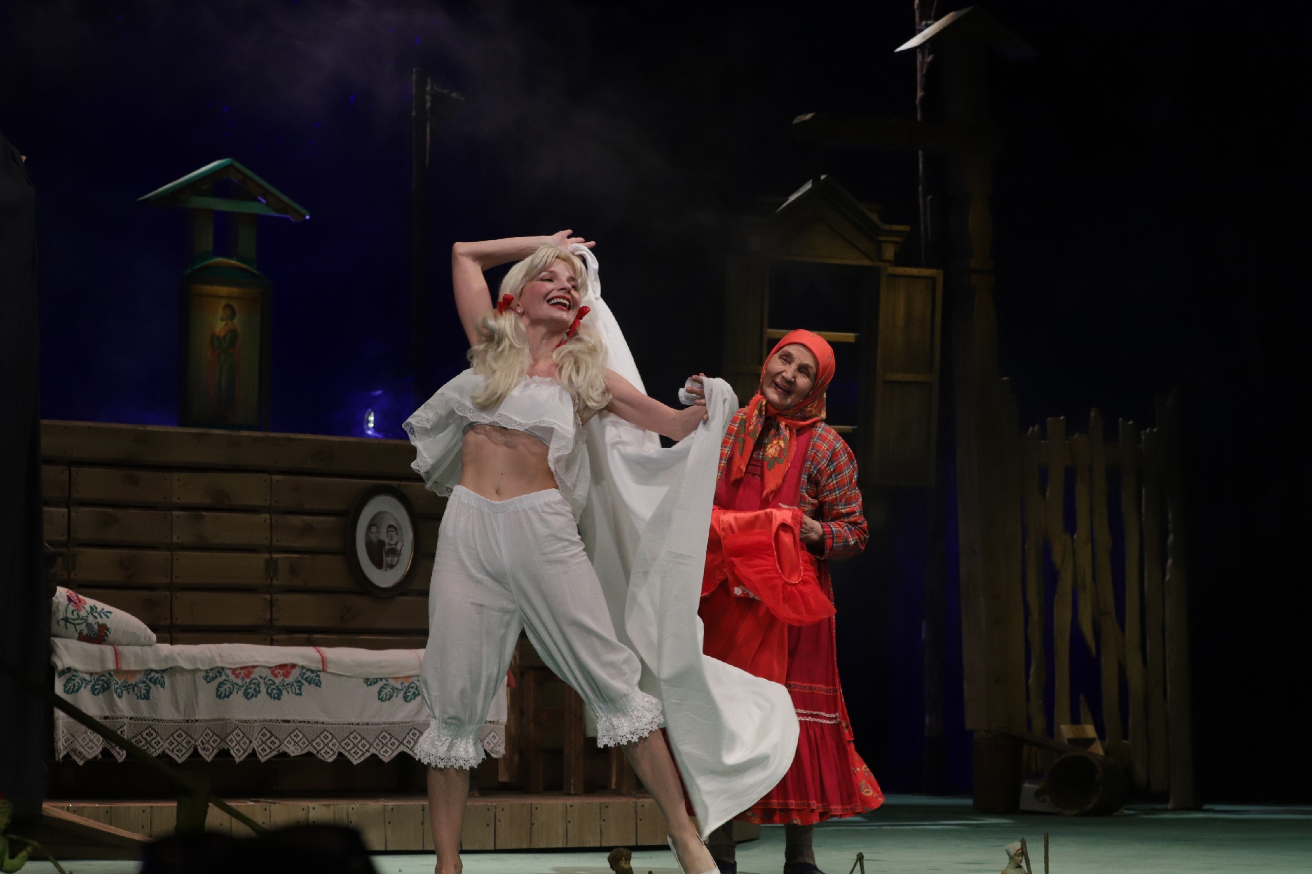 

Билеты на Хӗрлӗ кӗпеллӗ телей / Счастье в красном платьице (Чувашский драматический театр им. Иванова)