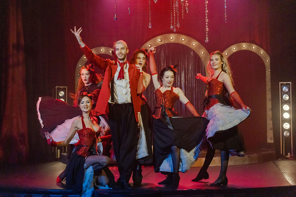 

Билеты на Канкан кабаре (Красная мельница)