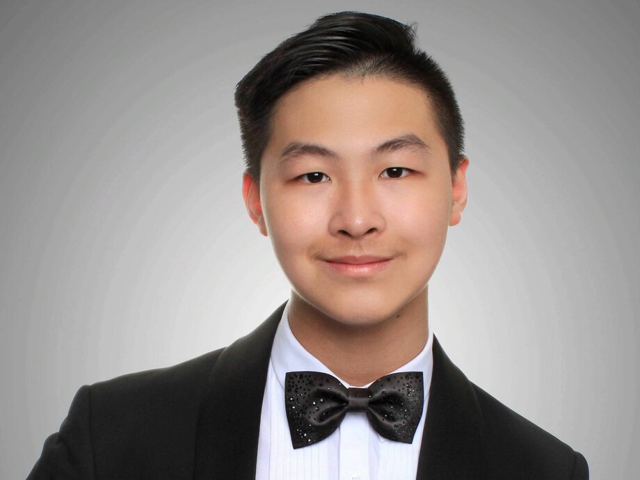 Красноярский симфонический оркестр. Солист Ни Ченьчжэ