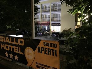 Hotel Giallo