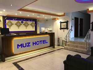 Muz Hotel