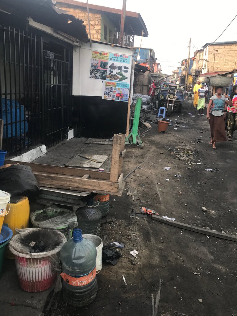 Shoe studio Try And See Footwear, Accra, photo