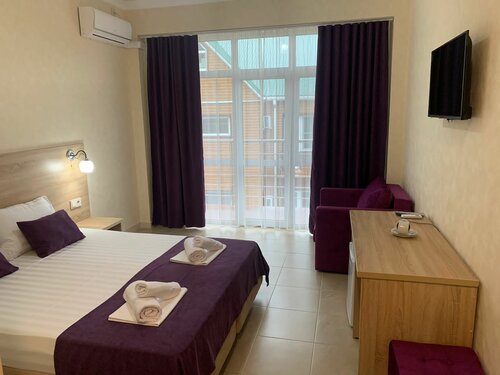 Гостевой дом Golden Plaza в Джубге