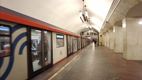 Metro Kurskaya (Moscow, Zemlyanoy Val Street, 29), metro station