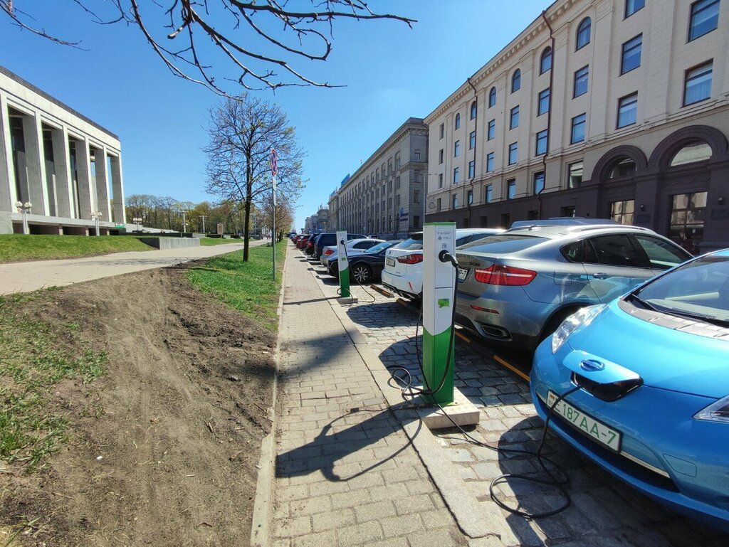 Станция зарядки электромобилей Зарядная станция, Минск, фото