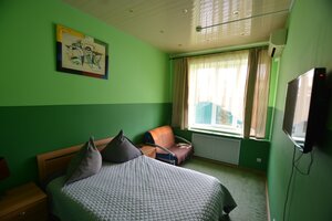 Гостиница (Worker Settlement of Navlya, Sovetskaya Street, 4), hotel