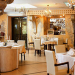 La Rose D'or (Lesoparkovaya Street, 15), restaurant
