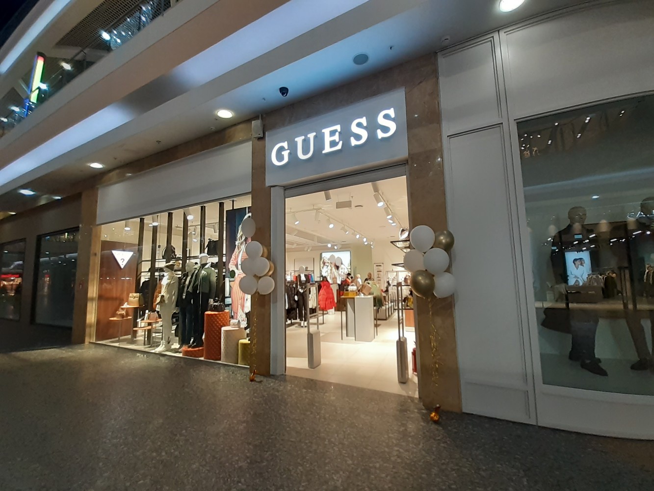 Savage ул родионова 187в нижний новгород фото Guess - новости магазина одежды в Нижнем Новгороде, улица Родионова, 187В - Янде