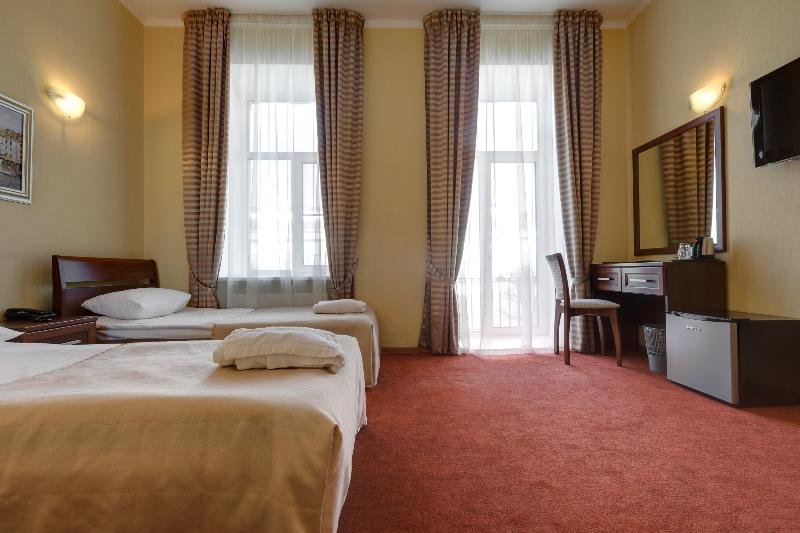 Фото Solo Исаакиевская площадь